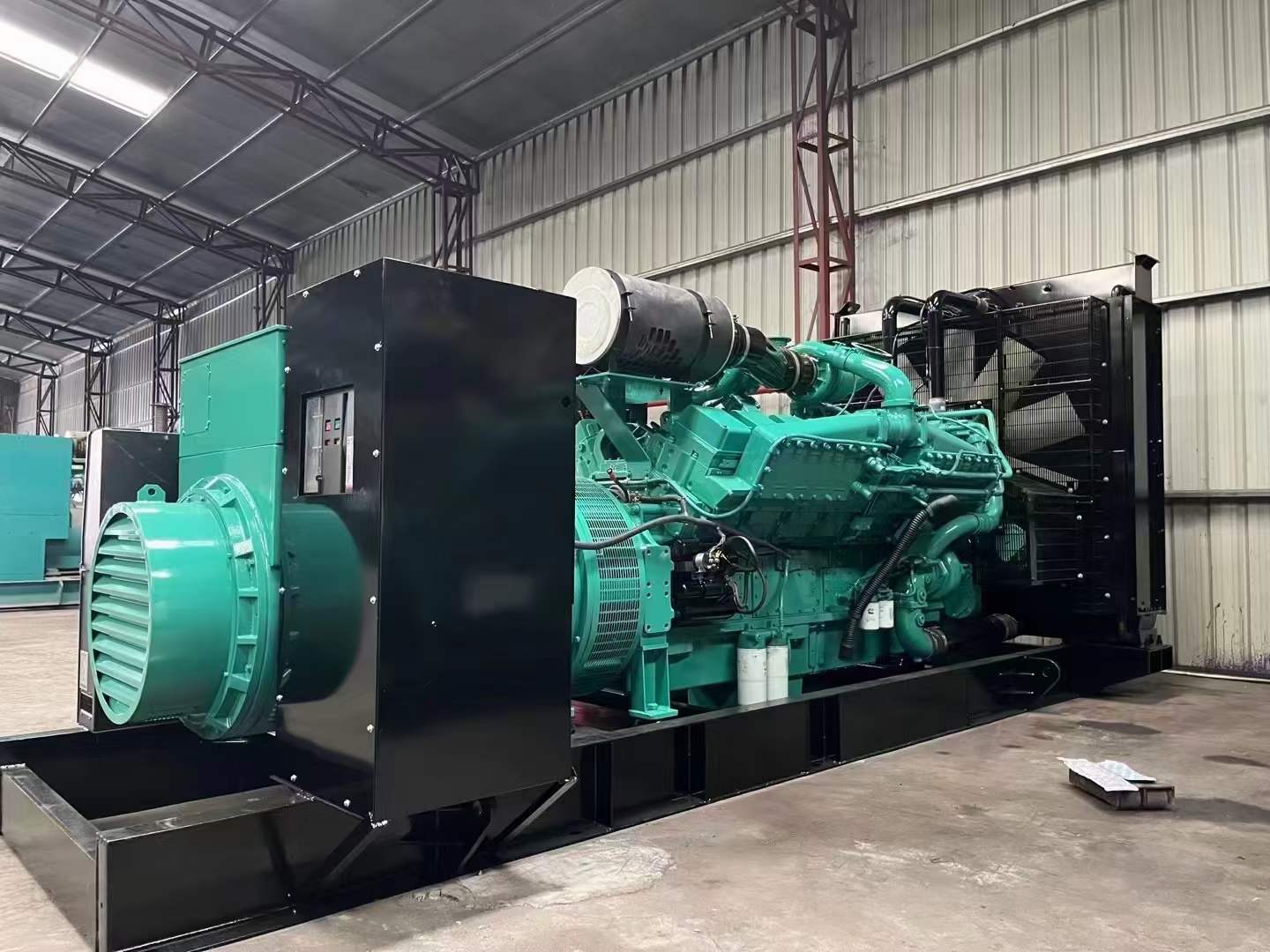 鸡泽如何降低 800kW 柴油发电机输出电流的波动？